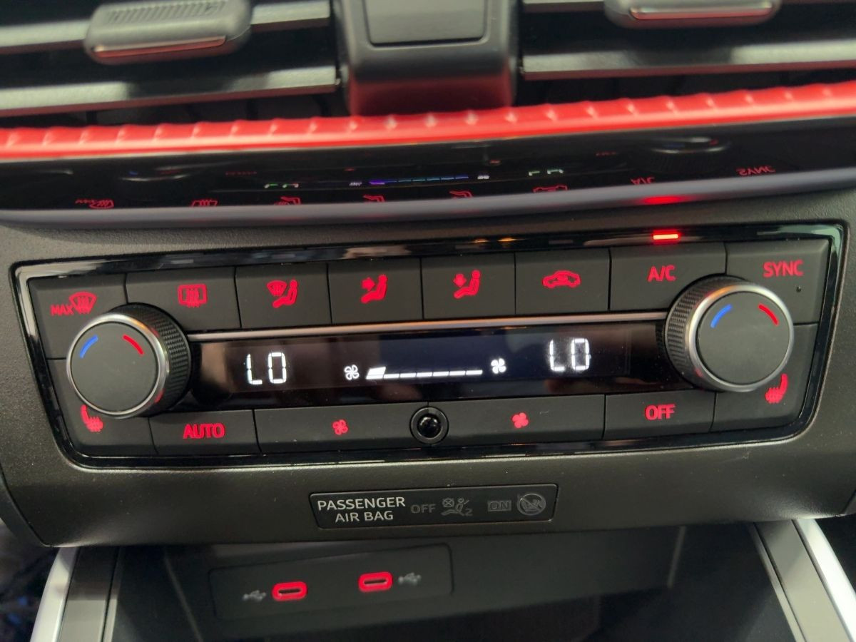 Arona 1.0 TSI FR DSG ACC LED Park Ass. Lane Ass. Climatronic