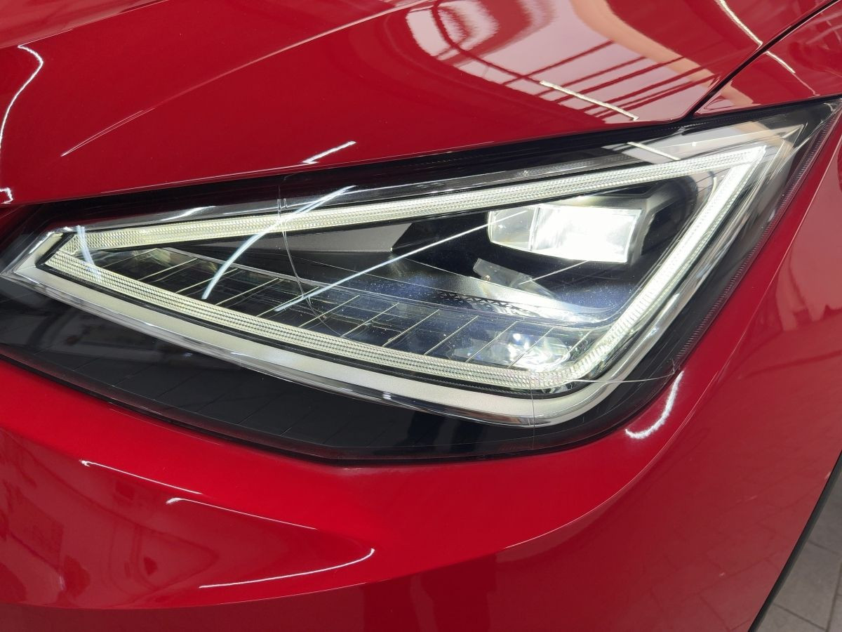 Arona 1.0 TSI FR DSG ACC LED Park Ass. Lane Ass. Climatronic