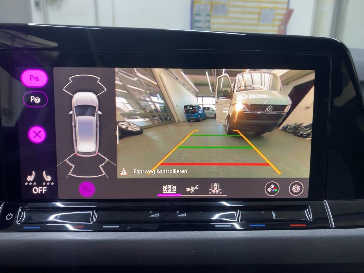 Golf VIII Variant 2.0 TDI DSG Style AHK ACC Navi LED-Matrix Kamera Climatronic Bluet. Sitzh.