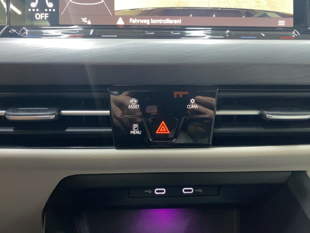 Golf VIII Variant 2.0 TDI DSG Style AHK ACC Navi LED-Matrix Kamera Climatronic Bluet. Sitzh.