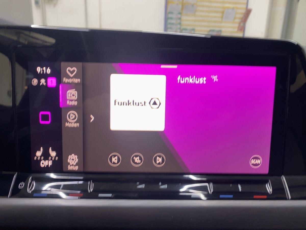 Golf VIII Variant 2.0 TDI DSG Style AHK ACC Navi LED-Matrix Kamera Climatronic Bluet. Sitzh.