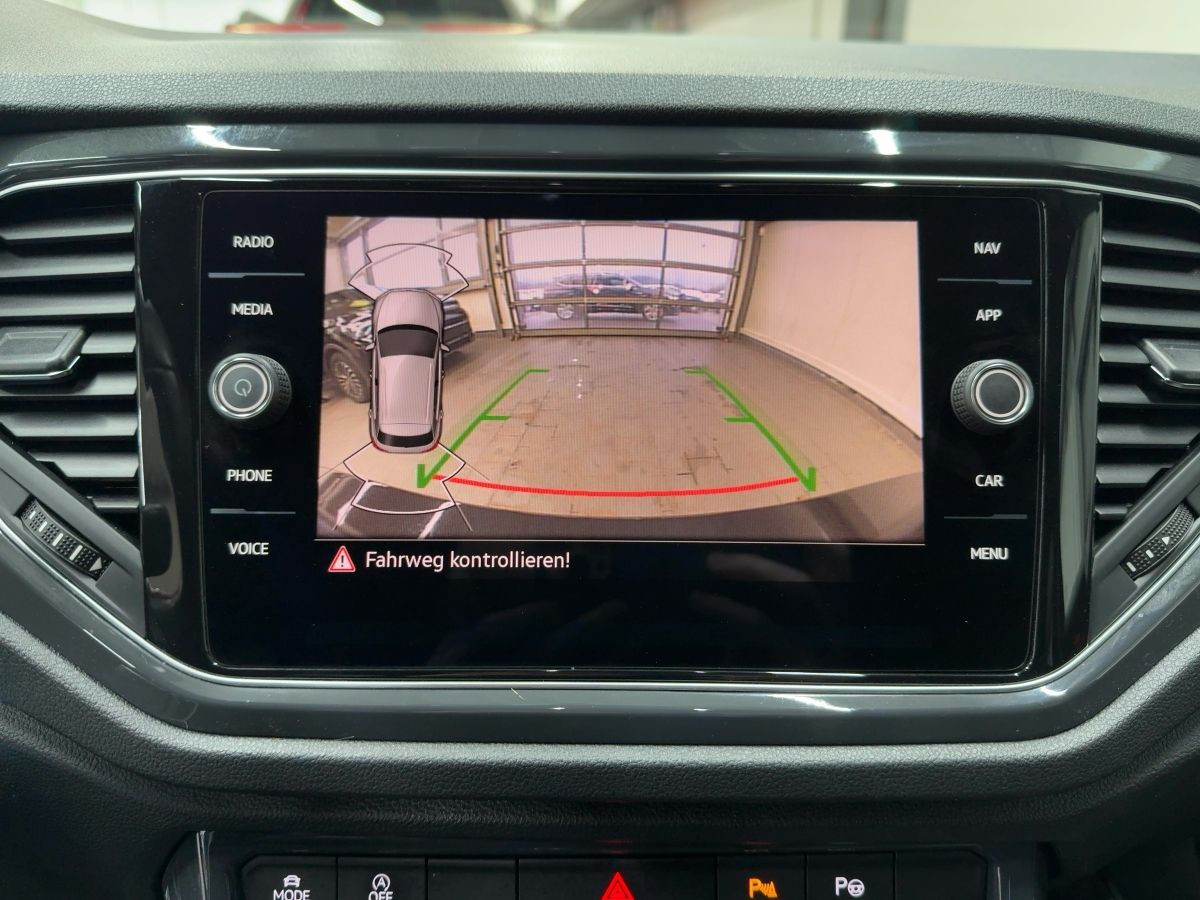 T-Roc 1.5 TSI R-Line ACC Navi LED Kamera Dig. Cockpit Climatronic Bluet. Sitzh.
