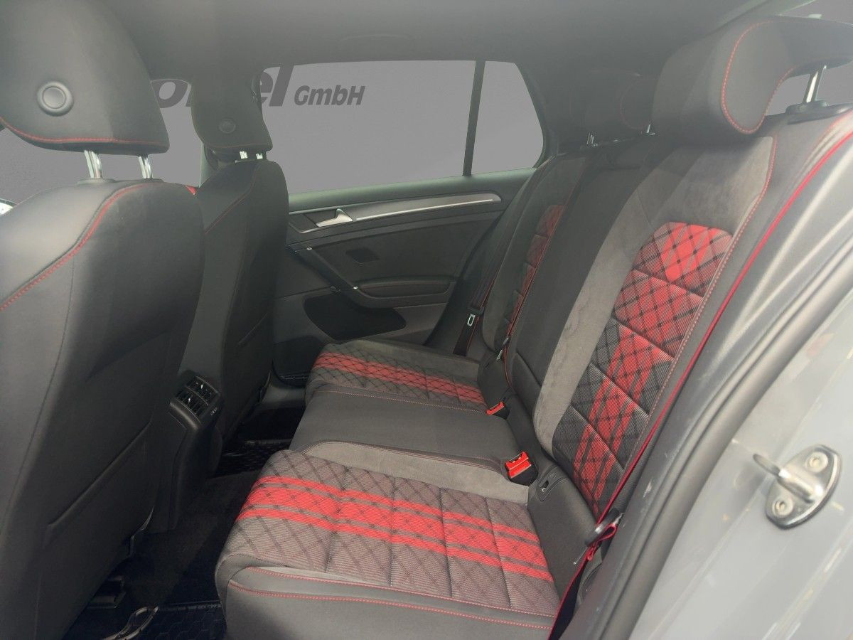 Golf VII GTI TCR 2.0 TSI DSG ACC AKRAPOVIC Navi LED Kamera