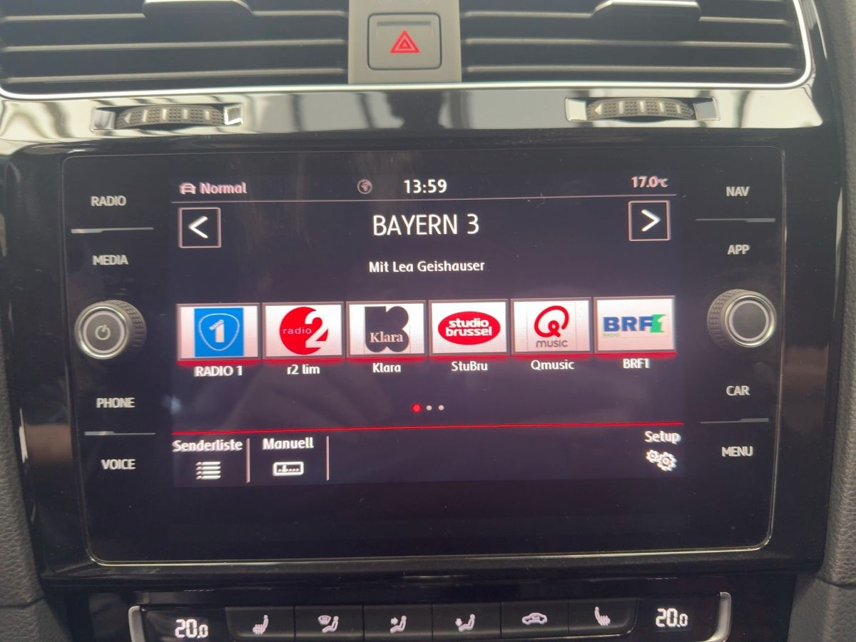 Golf VII GTI TCR 2.0 TSI DSG ACC AKRAPOVIC Navi LED Kamera