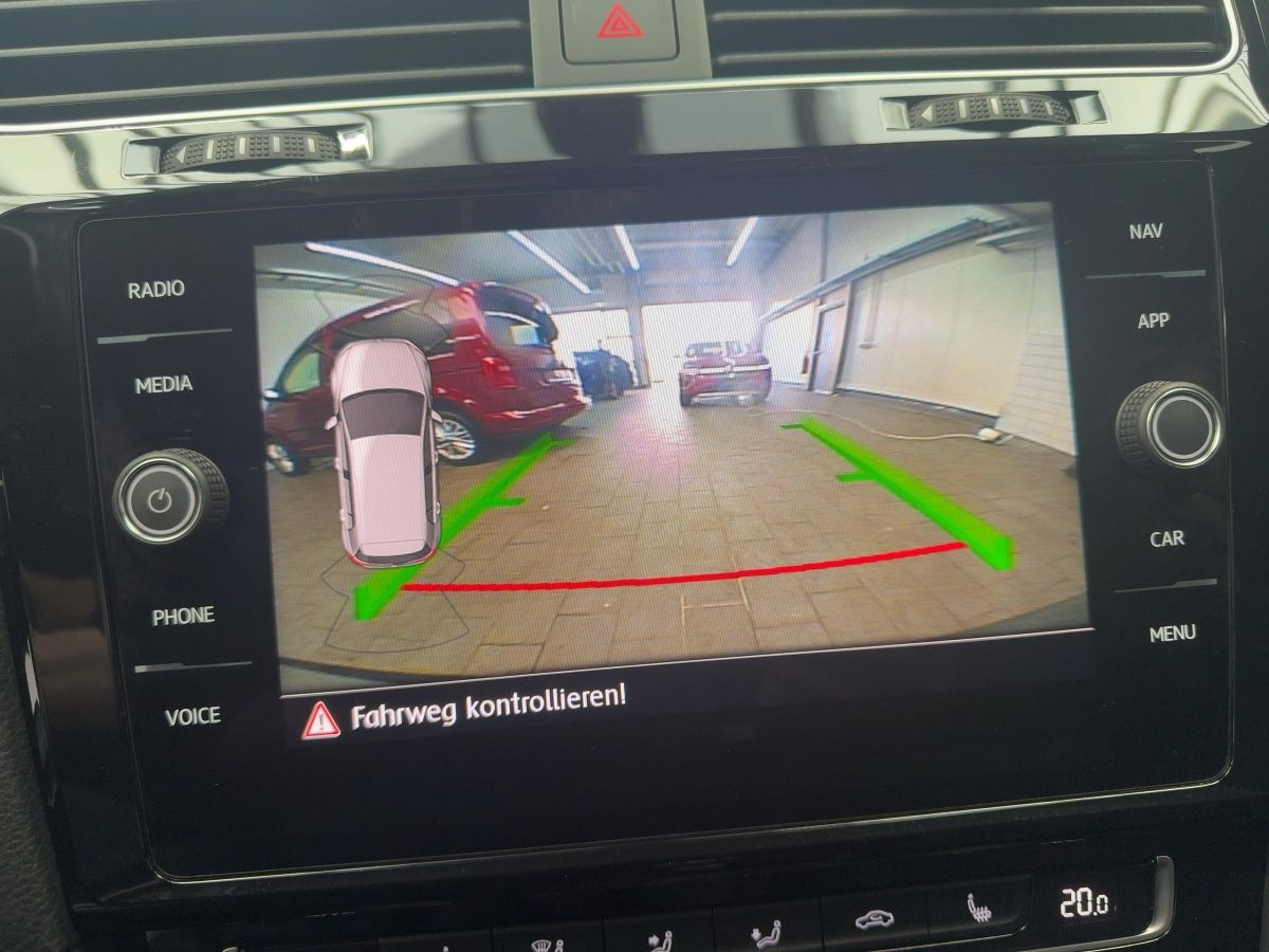 Golf VII GTI TCR 2.0 TSI DSG ACC AKRAPOVIC Navi LED Kamera