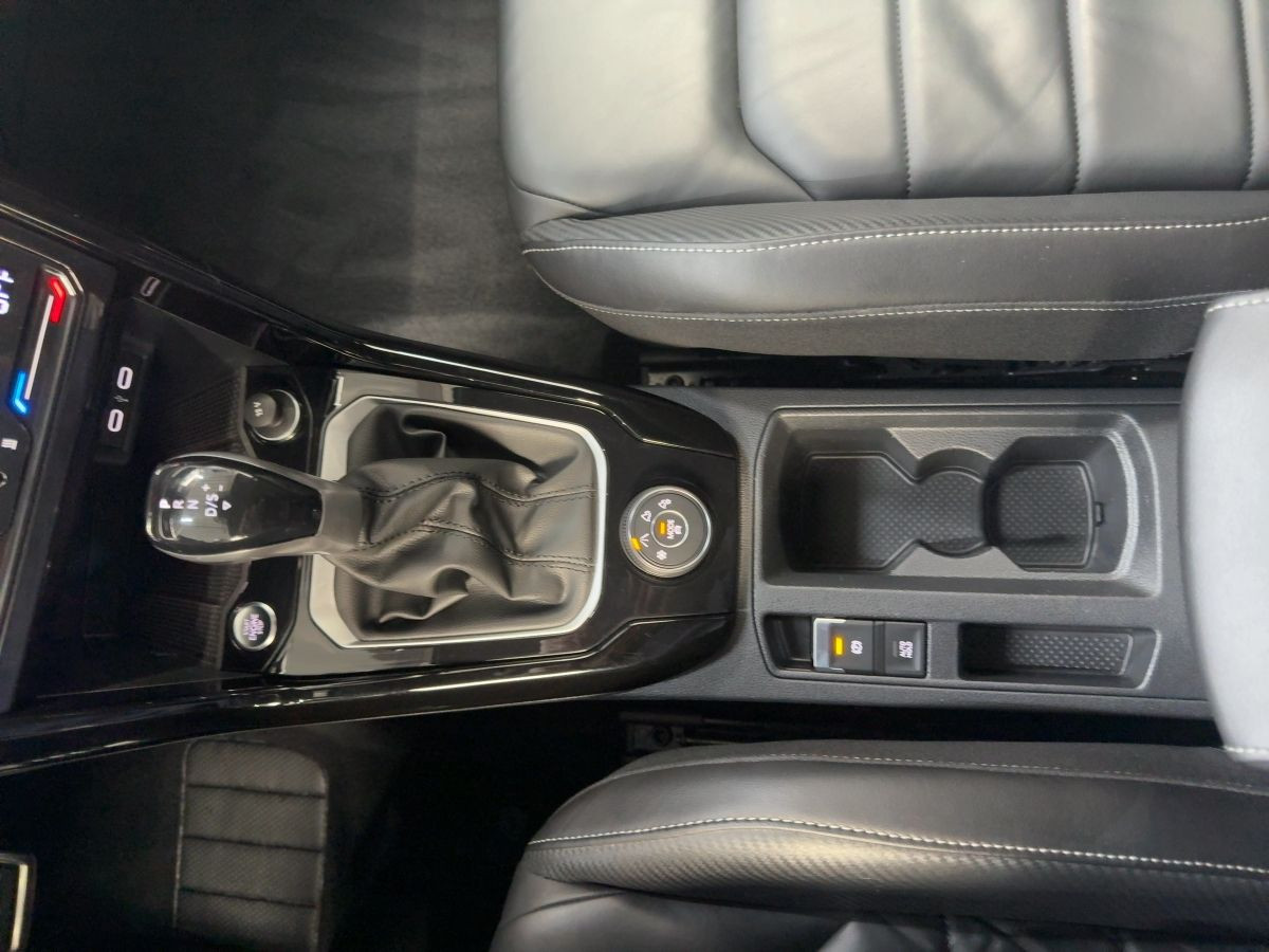 T-Roc 2.0 TSI DSG 4M R-Line ACC AHK LED-Matrix Navi Standh. Leder Kamera
