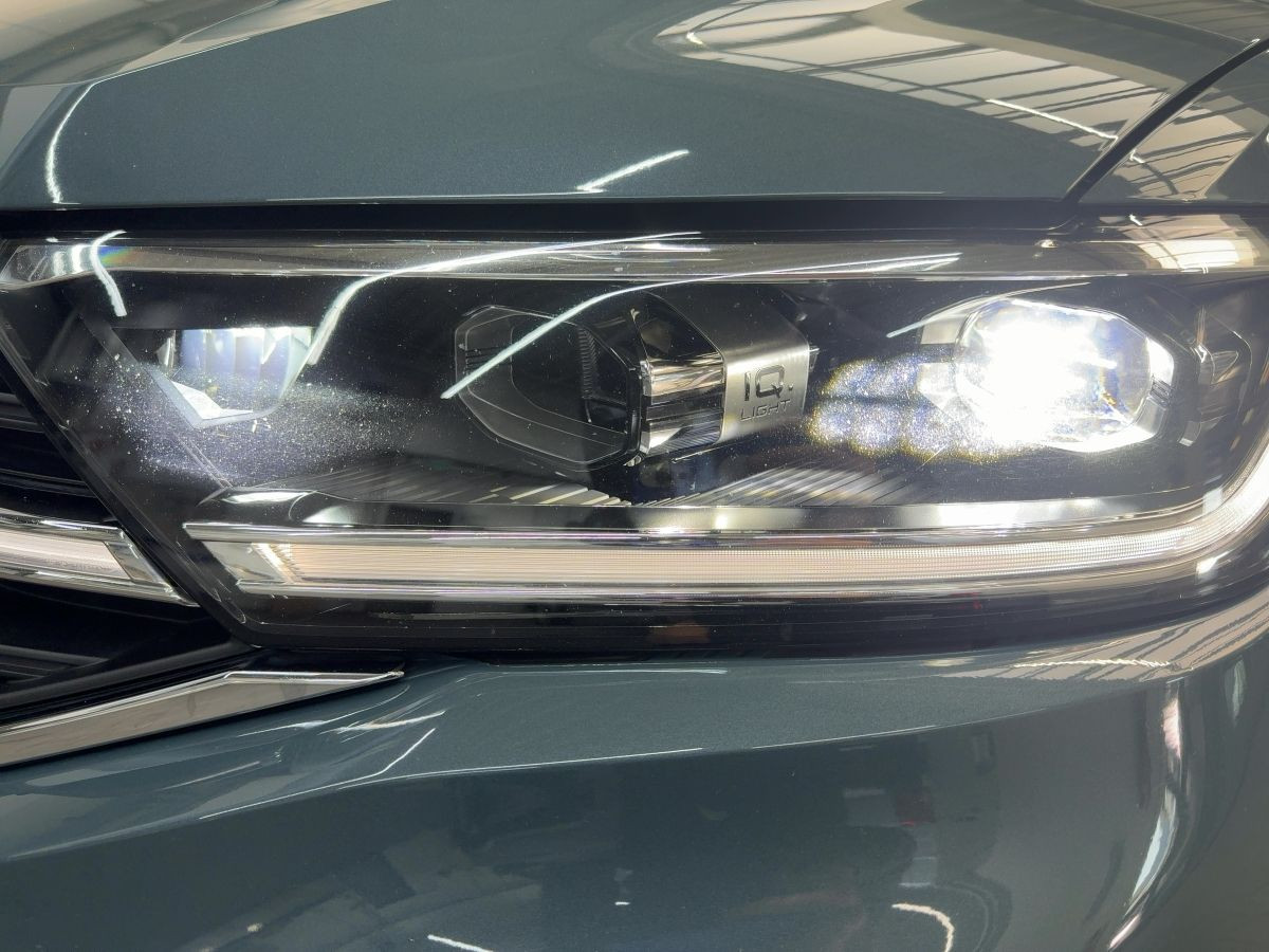 T-Roc 2.0 TSI DSG 4M R-Line ACC AHK LED-Matrix Navi Standh. Leder Kamera