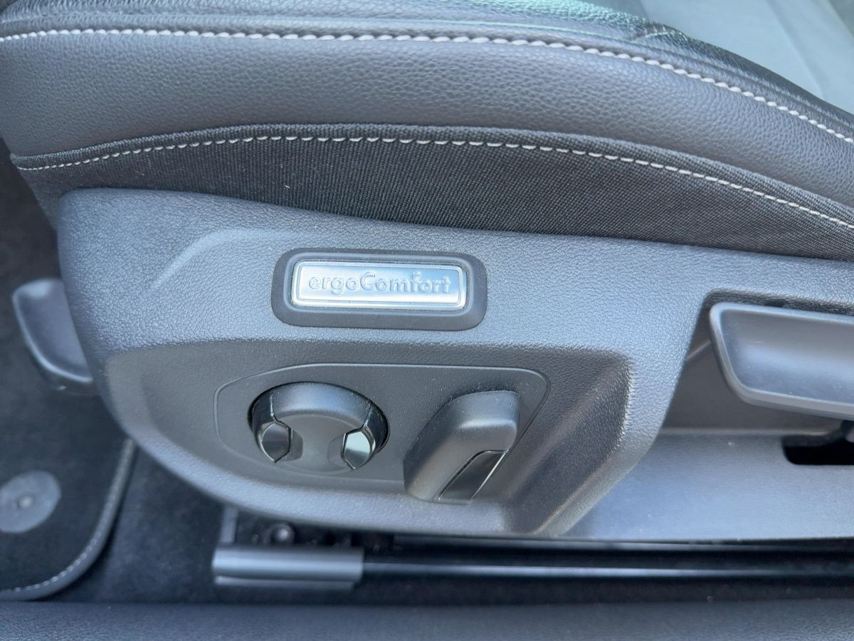 Arteon 2.0 TDI DSG R-Line ACC Navi LED-Matrix Pano Kamera