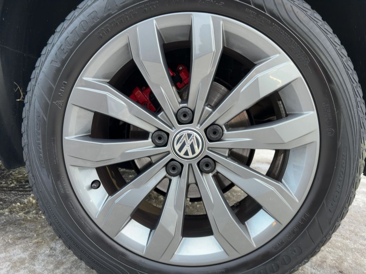 T-Roc 1.5 TSI DSG Sport ACC Navi Kamera Parkp. DAB+ Bluet. Sitzh.