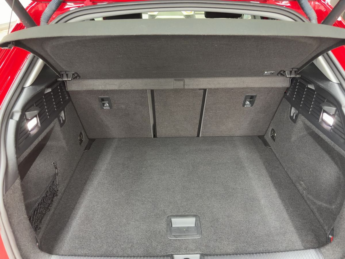 Q2 1.4 TFSI Sport LED Tempo DAB+ Klima Einparkh. Sitzh.