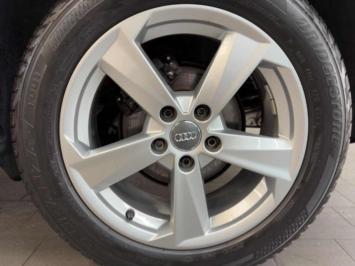 Q2 1.4 TFSI Sport LED Tempo DAB+ Klima Einparkh. Sitzh.