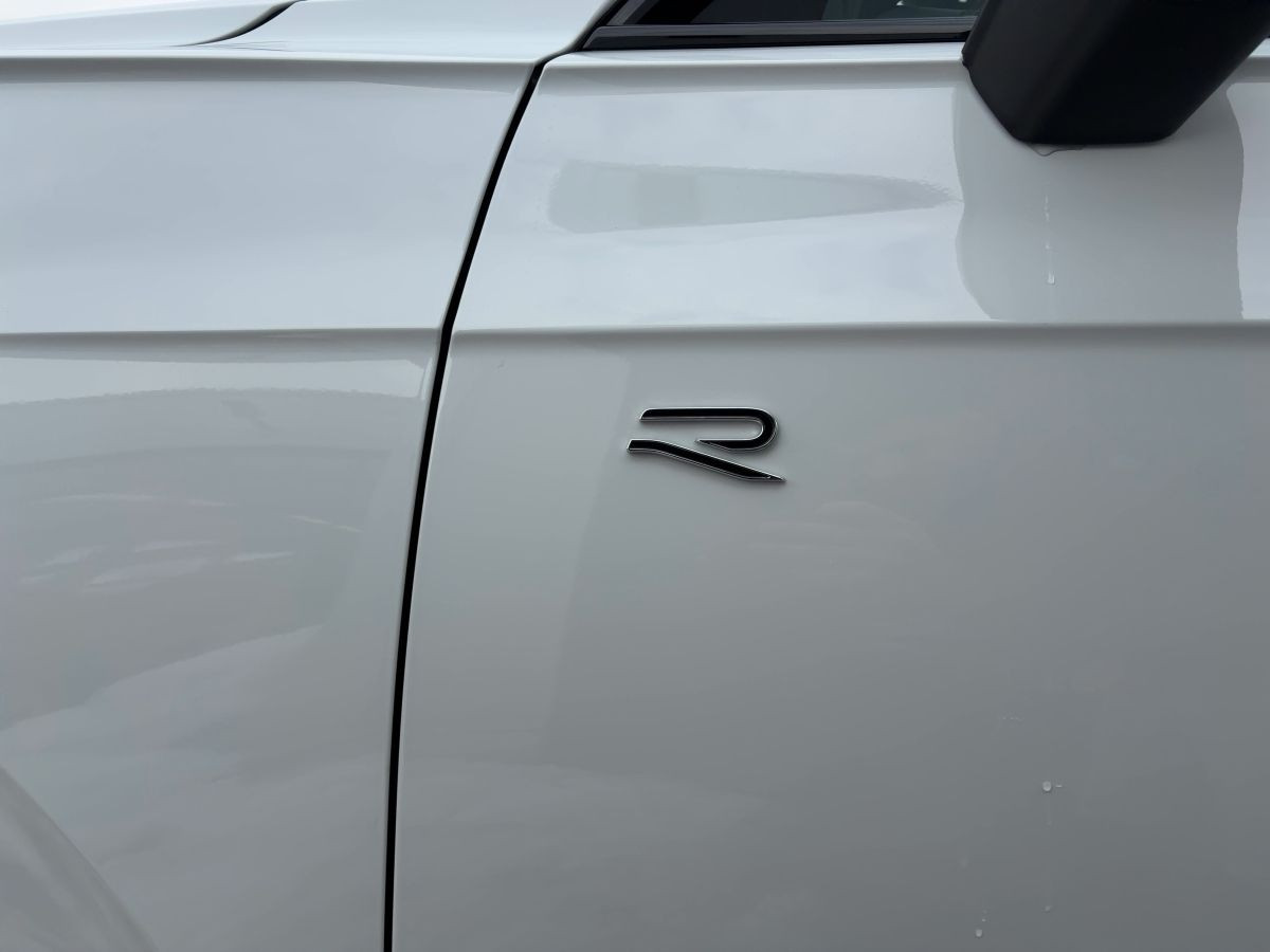 Touareg R-Line 3.0 TDI V6 4MOTION 210kW LED Pano