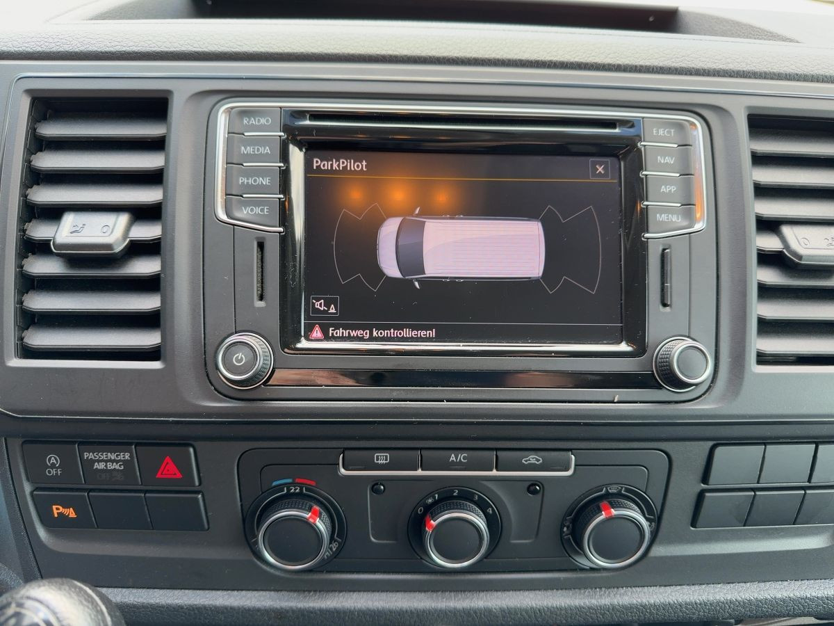 T6 Kombi 2.0 TDI 9-Sitze Navi Klima Bluet. Parkp. elektr. Spiegel + FH