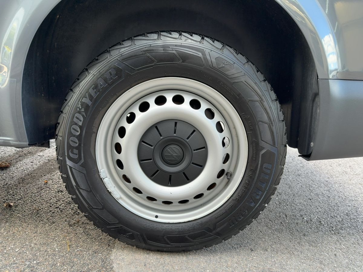 T6 Kombi 2.0 TDI 9-Sitze Navi Klima Bluet. Parkp. elektr. Spiegel + FH