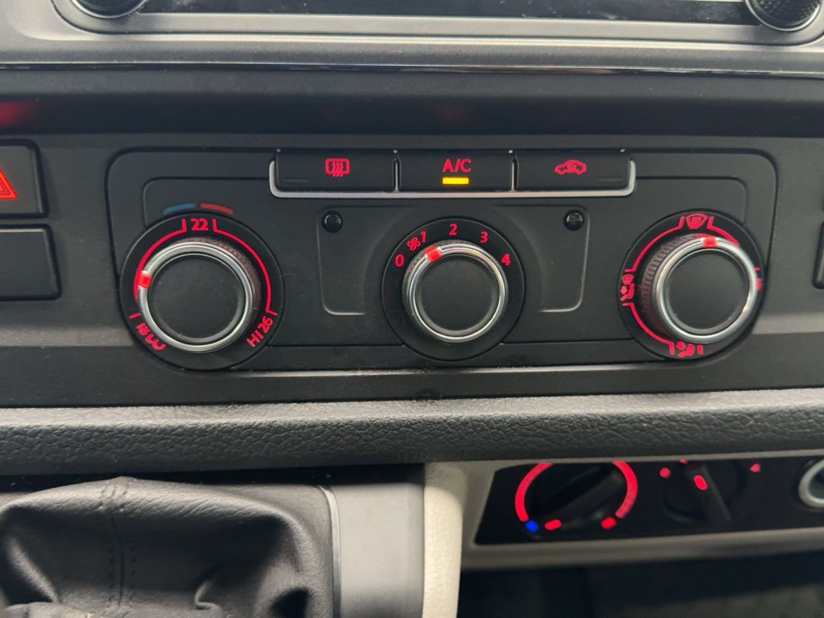 T6 Kombi 2.0 TDI 4M LR 9-Sitze Navi Bluet. Parkp. Start/Stopp Klima