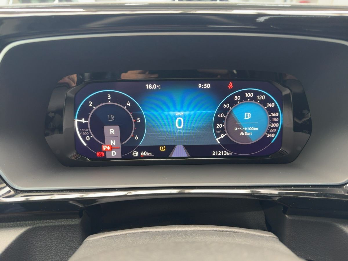 Caddy Kombi 2.0 TDI DSG Style ACC LED Navi Pano Standh. Kamera Side-Ass Sitzhzg