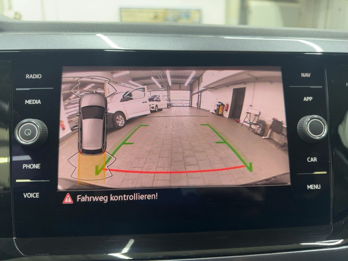 Polo 1.0 TSI Highline ACC Navi Kamera Climatronic Bluet. Sitzh.