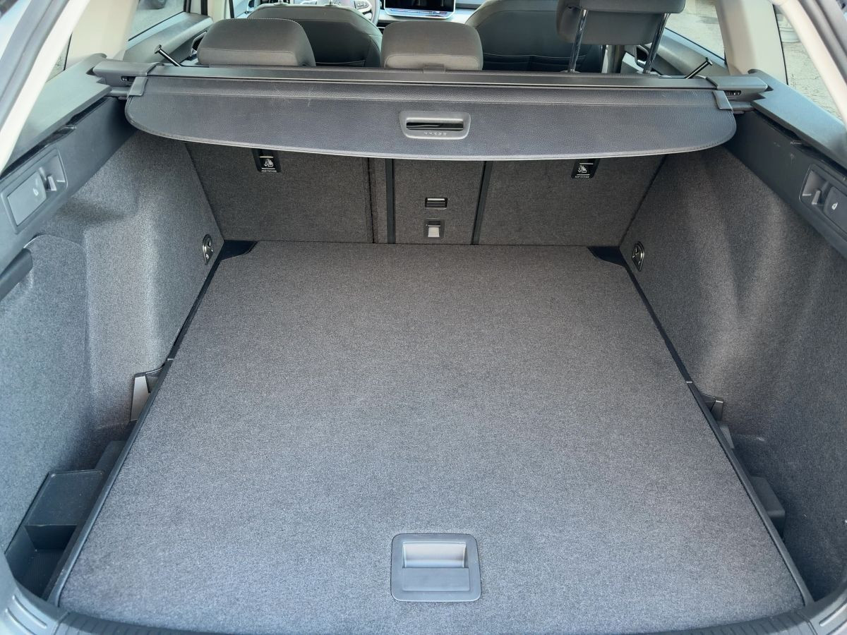 Golf VIII Variant 1.5 eTSI DSG Life ab 2,99% AHK ACC LED-Matrix Head-Up Kamera Navi Side-Ass