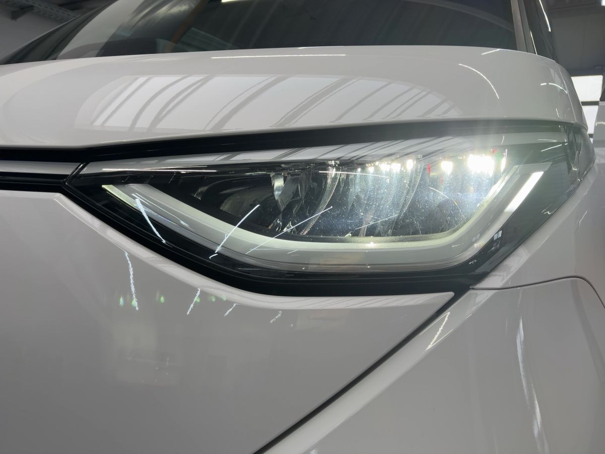 ID.Buzz Pro 82 kWh AHK LED Navi Kamera Keyless Climatronic Sitzh.