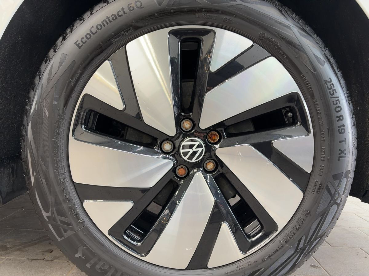 ID.Buzz Pro 82 kWh AHK LED Navi Kamera Keyless Climatronic Sitzh.