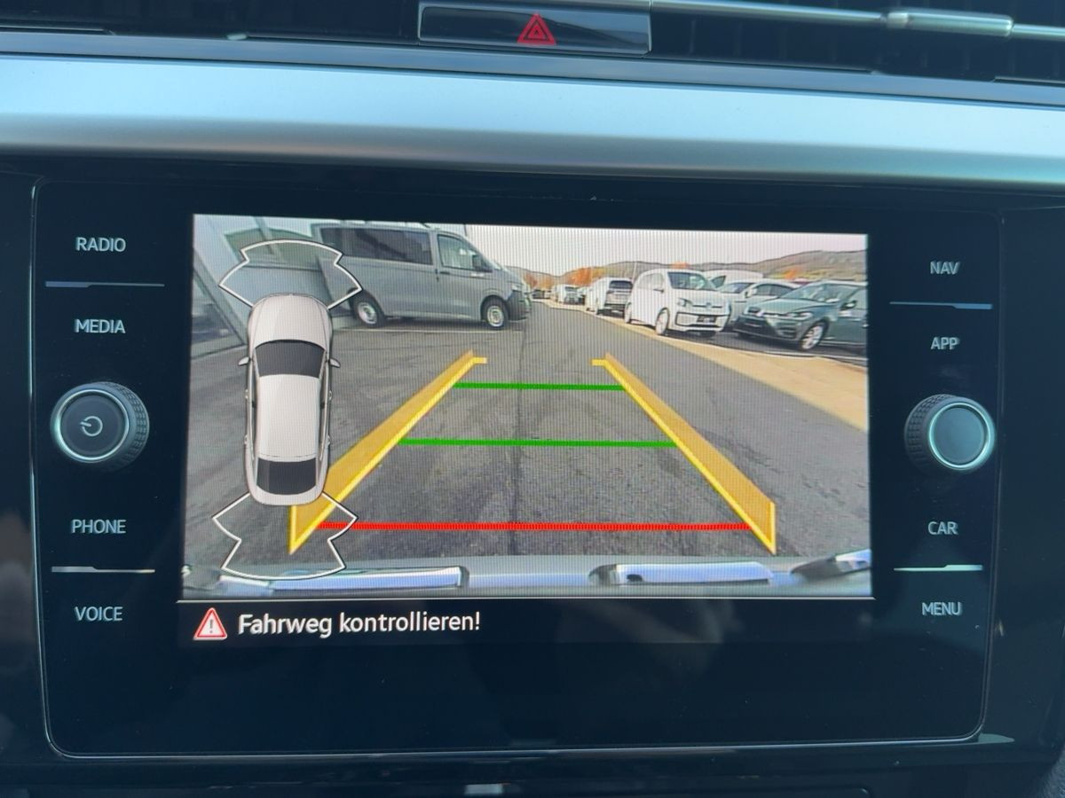 Arteon 2.0 TDI DSG R-Line ACC Navi LED Pano Kamera Climatronic Bluet. Sitzh.