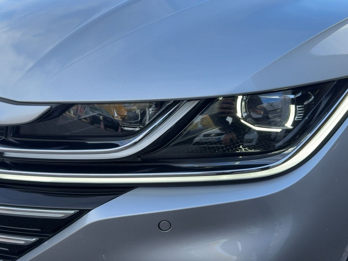 Arteon 2.0 TDI DSG R-Line ACC Navi LED Pano Kamera Climatronic Bluet. Sitzh.