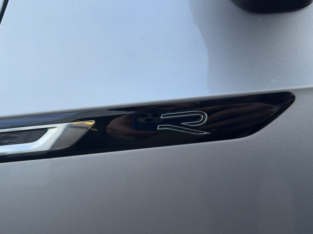 Arteon 2.0 TDI DSG R-Line ACC Navi LED Pano Kamera Climatronic Bluet. Sitzh.