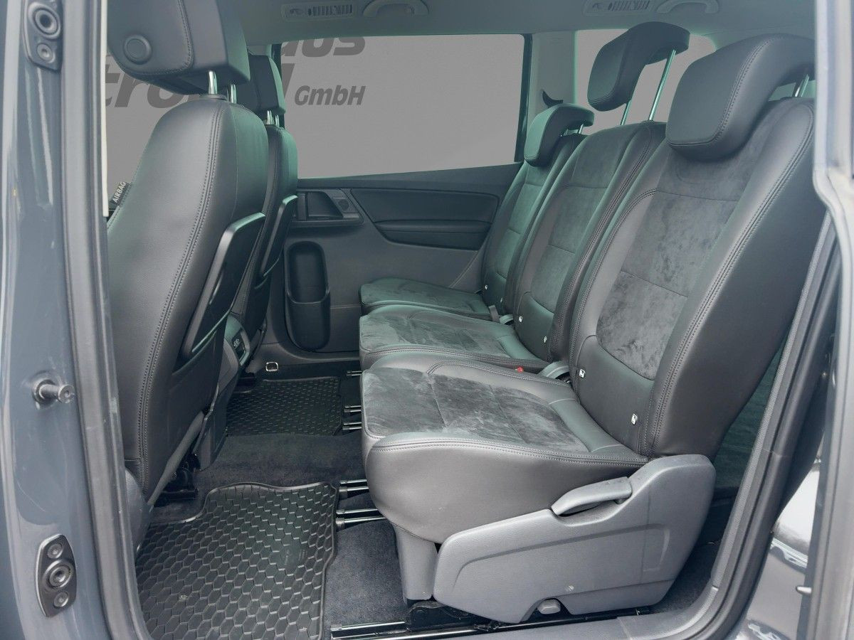 Sharan 2.0 TDI DSG Highline ACC Navi Bi-Xenon Kamera Keyless Climatronic Sitzh.