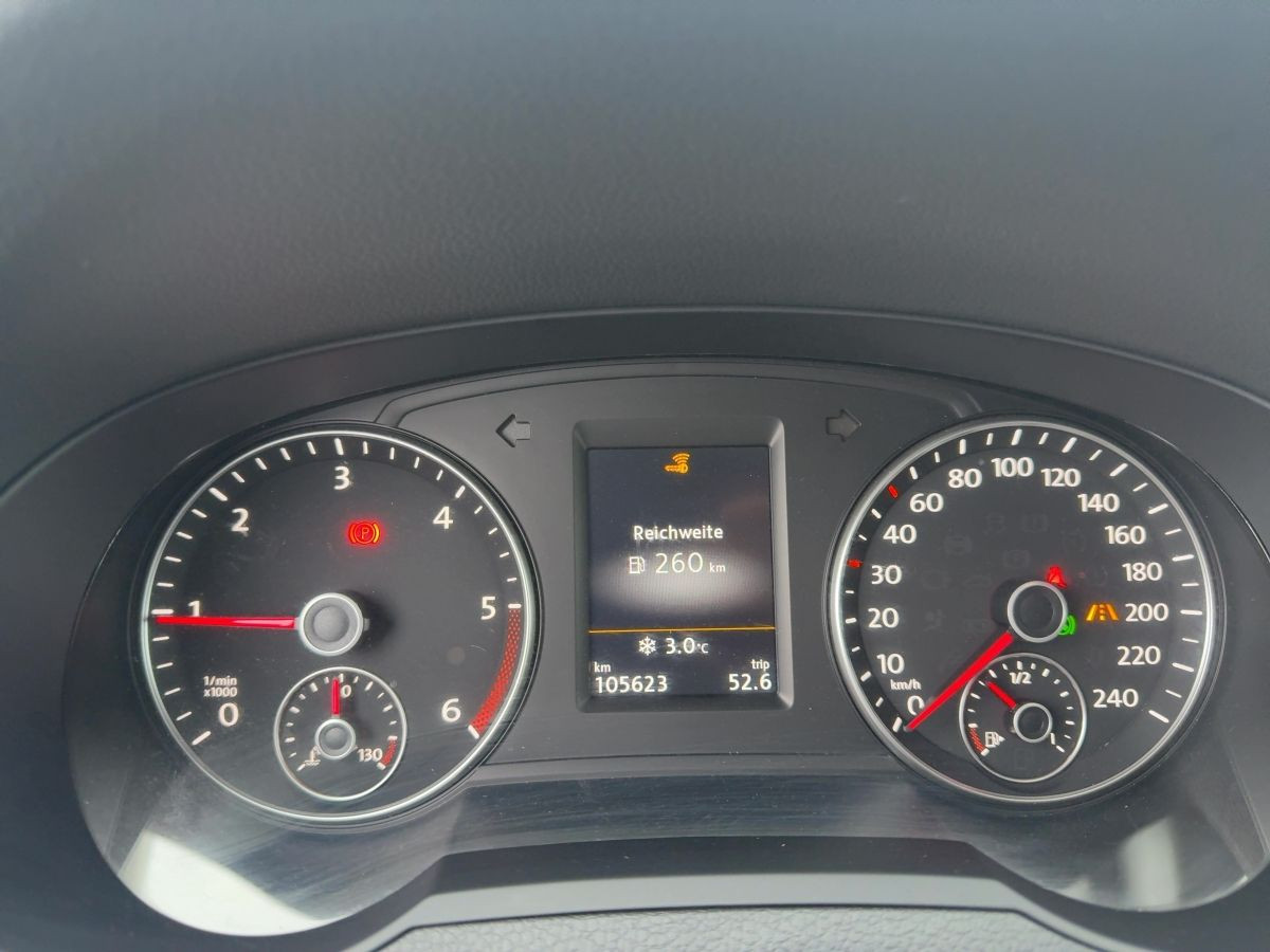 Sharan 2.0 TDI DSG Highline ACC Navi Bi-Xenon Kamera Keyless Climatronic Sitzh.