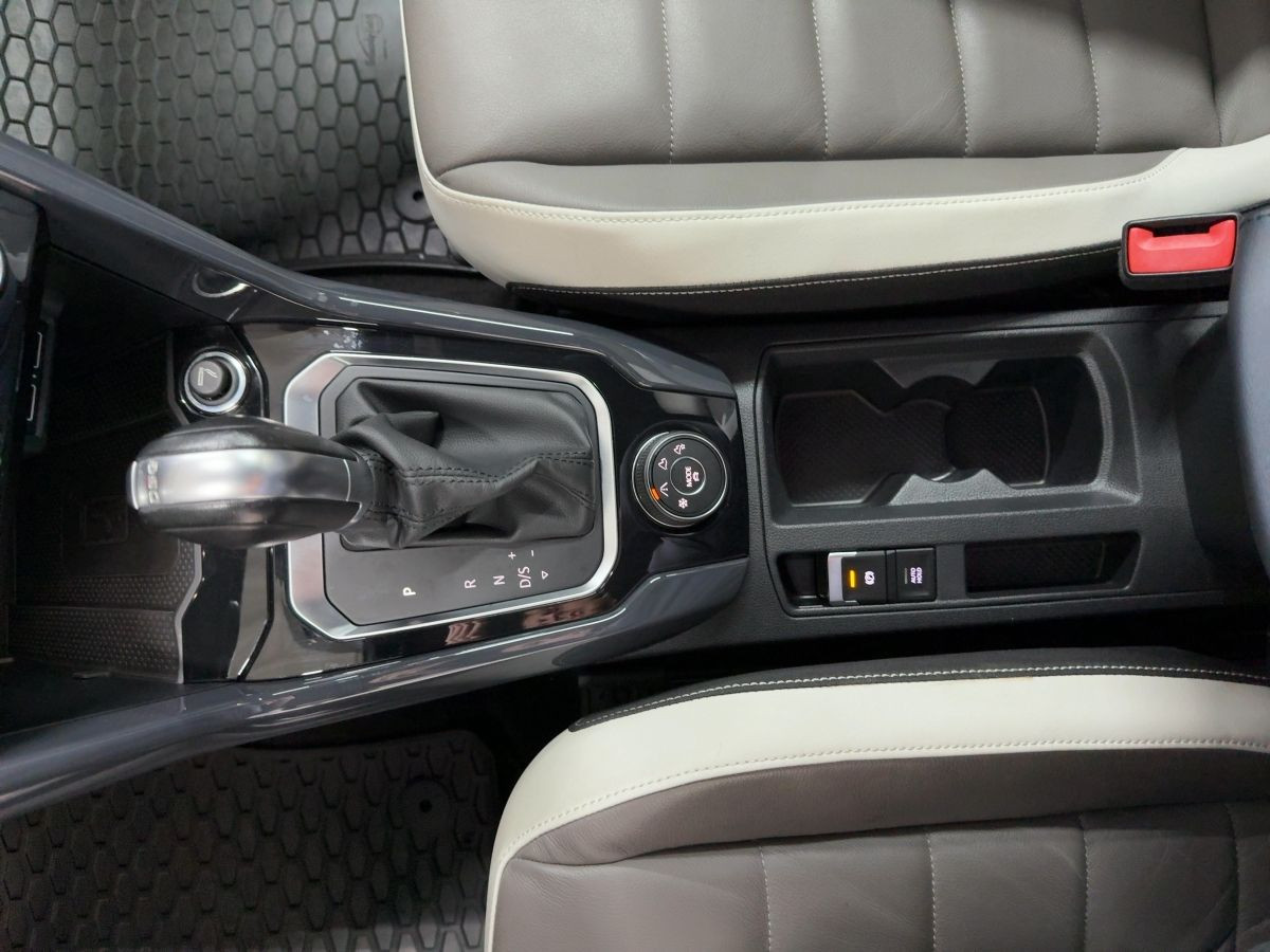 T-Roc 2.0 TSI DSG 4M SPORT ACC Navi LED Pano Leder BeatsAudio Park Ass.