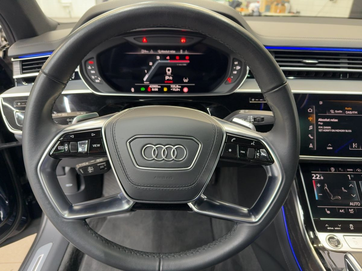 A8 3.0 V6 TDI Tiptronic Standh. Pano Navi LED-Matrix Park Ass.