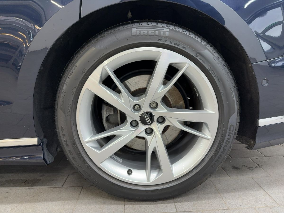 A8 3.0 V6 TDI Tiptronic Standh. Pano Navi LED-Matrix Park Ass.