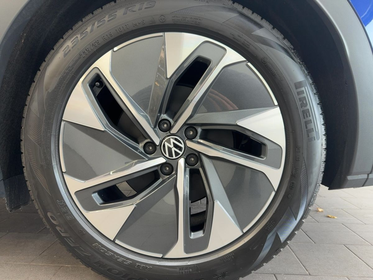 ID.4 Pure 55 kWh ab 1,49% Wärmep. AHK ACC Navi LED-Matrix Kamera