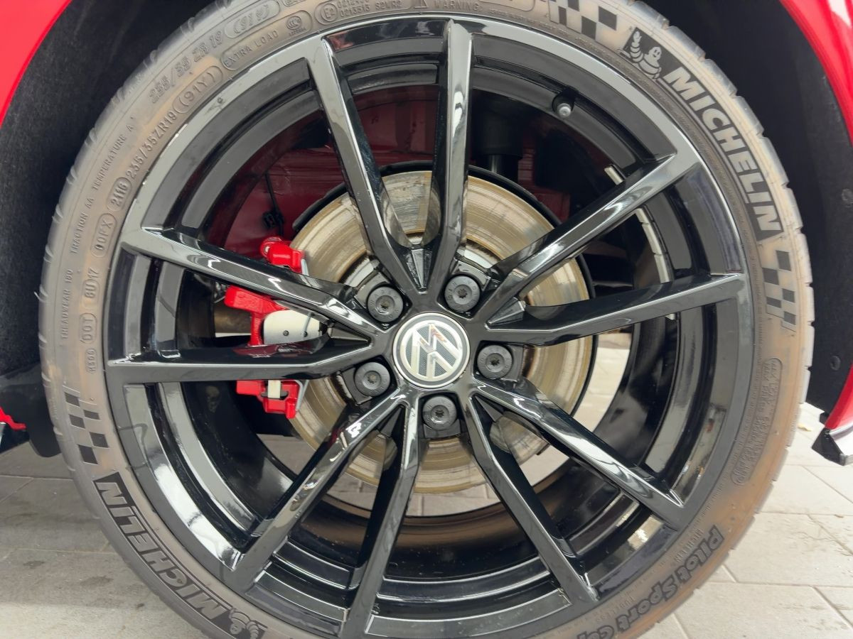 Golf VII GTI Clubsport S 2.0 TSI Nr. 284/400 310 PS DCC Navi Schale BI-Xenon