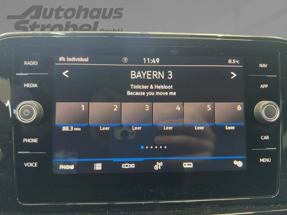 T-Roc R-Line 1.5 l TSI OPF 110 kW (150 PS) 7-Gang-Doppelkupplungsgetriebe DSG