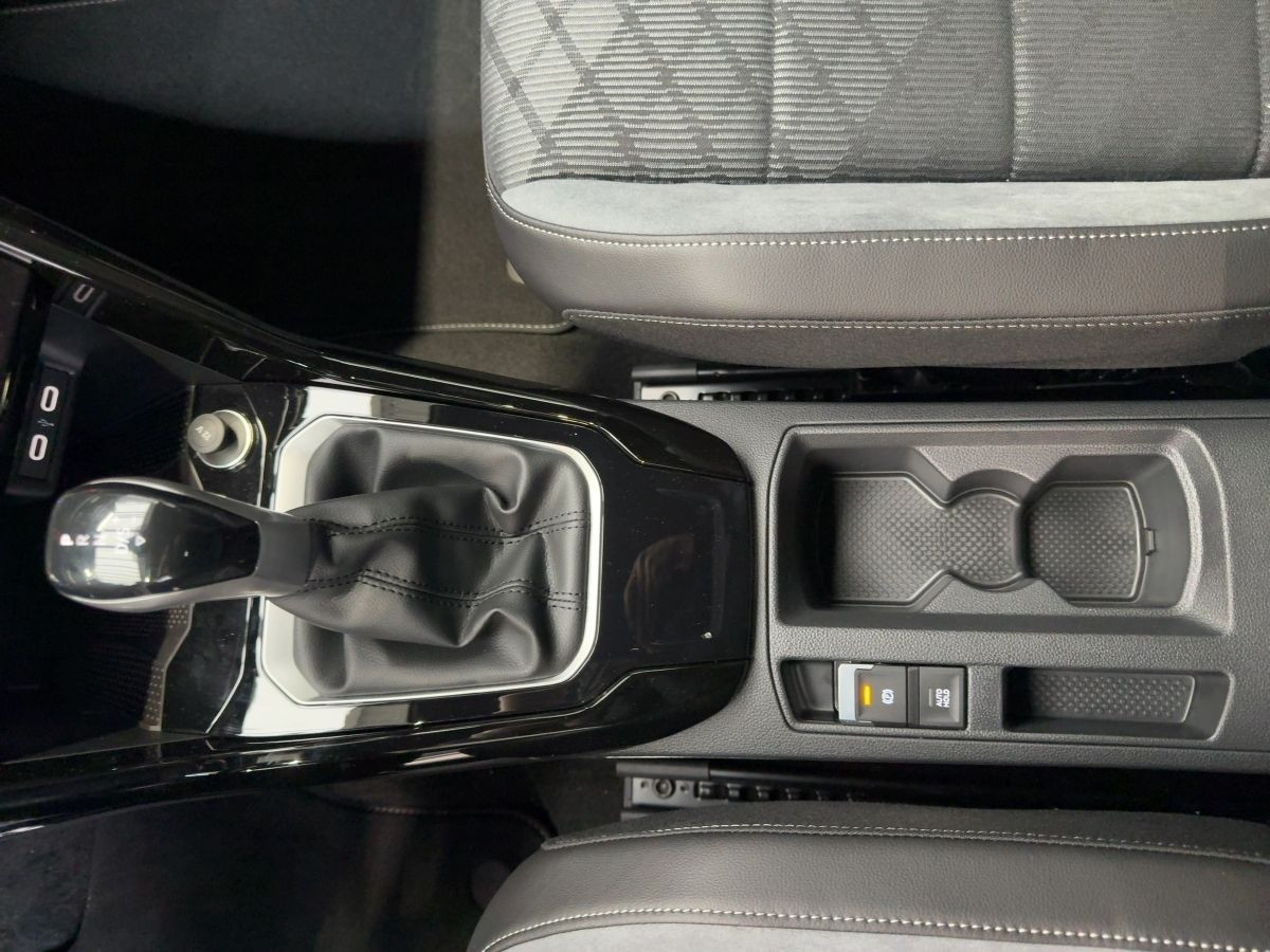 T-Roc R-Line 1.5 l TSI OPF 110 kW (150 PS) 7-Gang-Doppelkupplungsgetriebe DSG