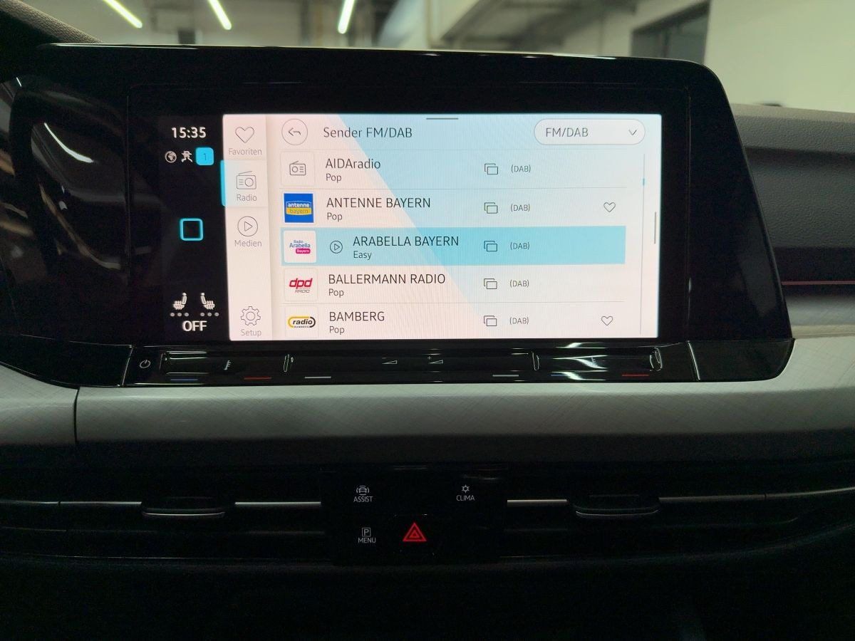 Golf VIII 1.5 TSI Life ACC Navi LED Kamera Keyless Lane Ass. Climatronic Sitzh.