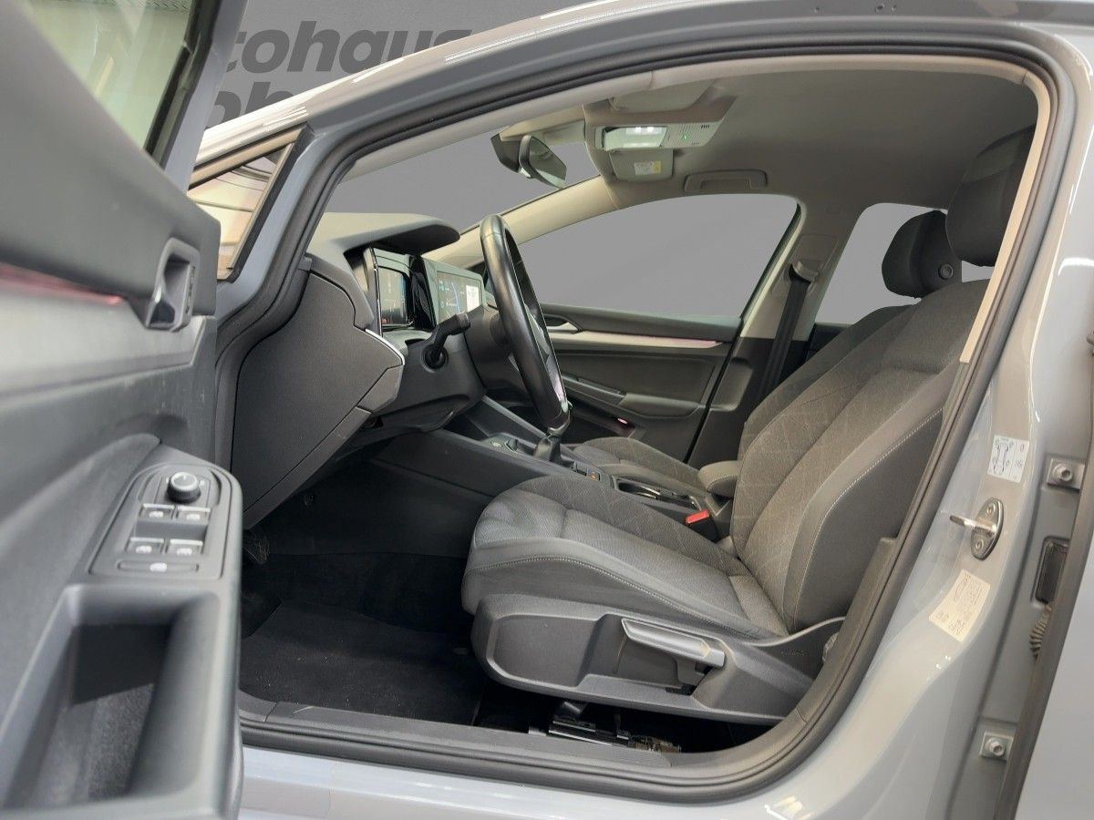 Golf VIII 1.5 TSI Life ACC Navi LED Kamera Keyless Lane Ass. Climatronic Sitzh.