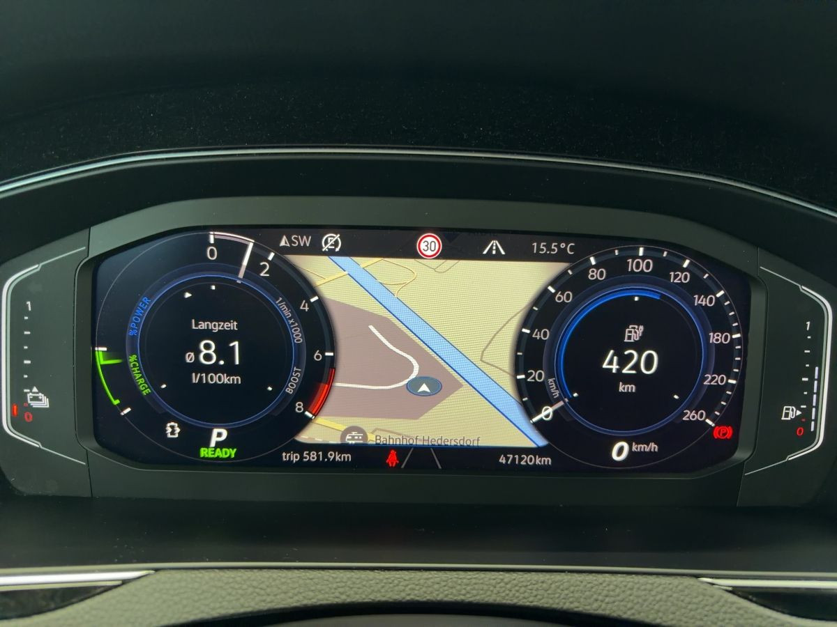 Passat Variant GTE 1.4 TSI DSG R-Line Standh. DCC ACC LED-Matrix Keyless Kamera Side-Ass,