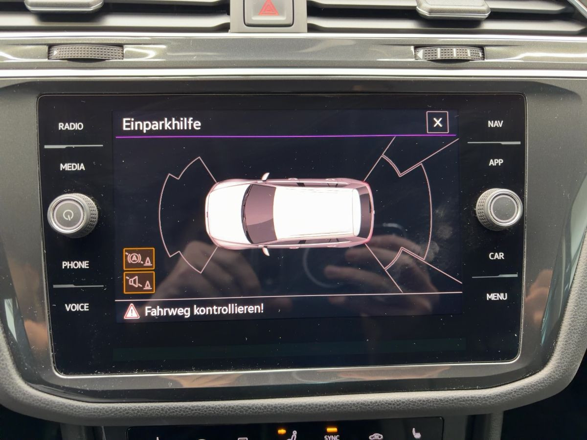 Tiguan 2.0 TDI DSG 4M Life AHK ACC Navi LED-Matrix Park Ass. Side Ass.