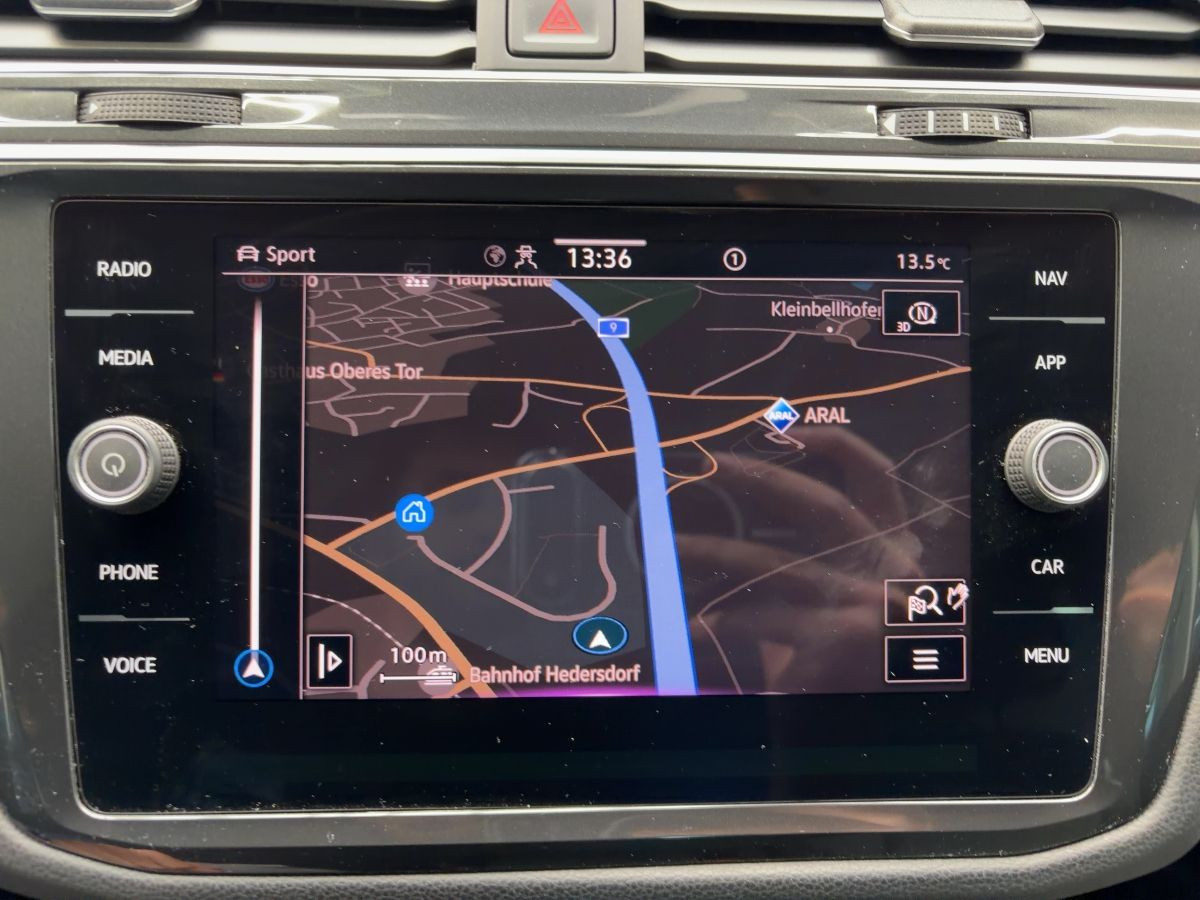 Tiguan 2.0 TDI DSG 4M Life AHK ACC Navi LED-Matrix Park Ass. Side Ass.