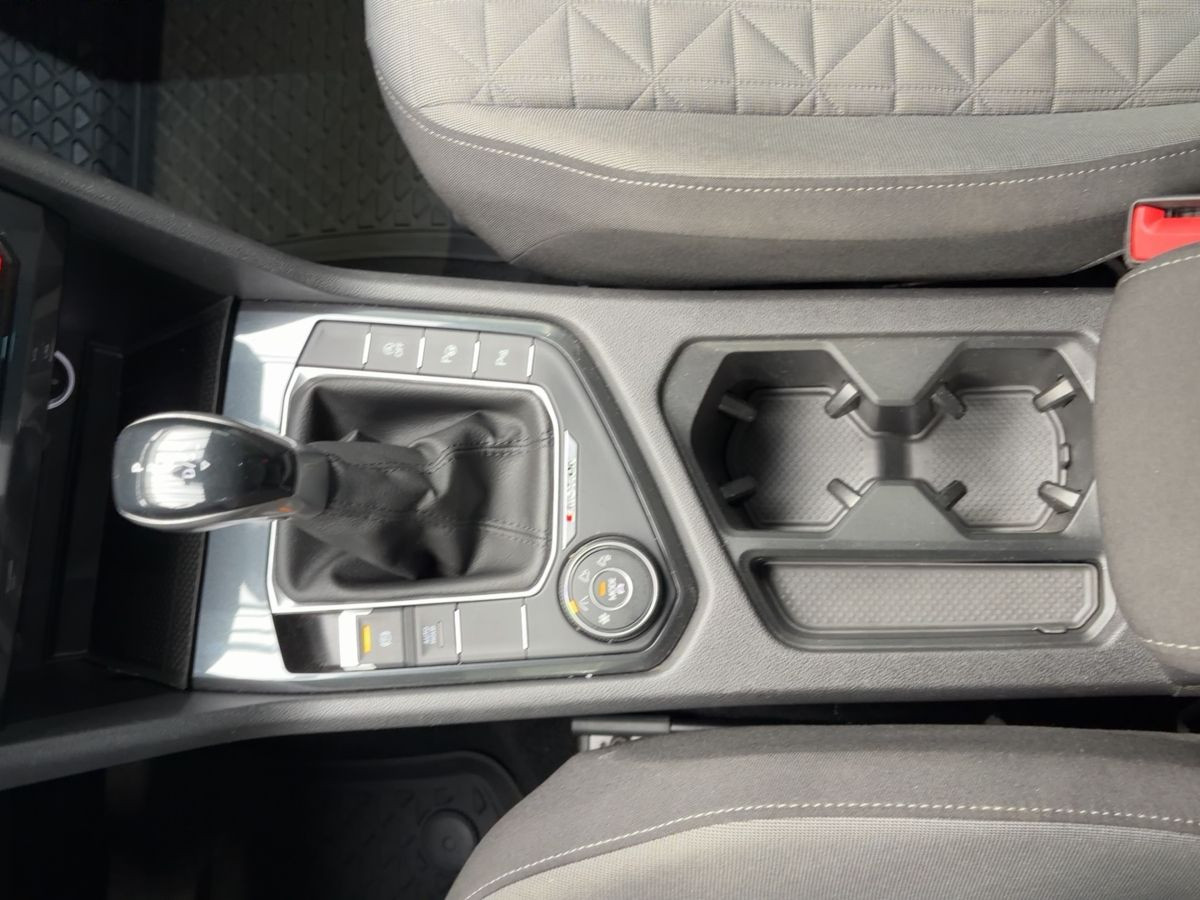 Tiguan 2.0 TDI DSG 4M Life AHK ACC Navi LED-Matrix Park Ass. Side Ass.