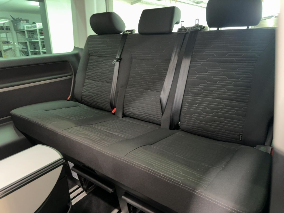 Multivan T2.0 Multivan TDI DSG 4M Comfortline ACC AHK Navi LED Kamera Lane Ass.