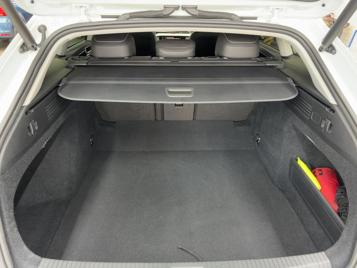 Arteon Shootingbrake 2.0 TDI DSG Elegance ACC DCC Navi LED Kamera Keyless Side Ass.