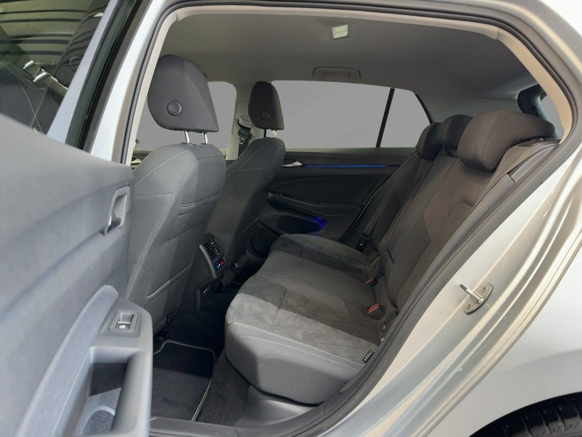 Golf VIII 1.5 TSI Style ACC Navi Keyless LED DAB+ Ergo Kamera Park Ass.