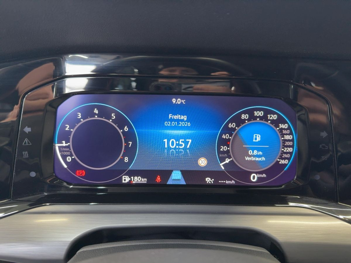 Golf VIII 1.5 TSI Style ACC Navi Keyless LED DAB+ Ergo Kamera Park Ass.