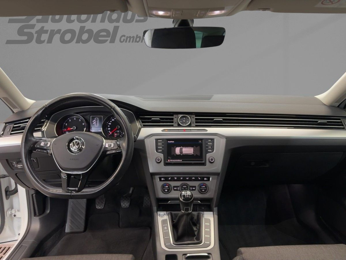 Passat Variant 1.4 TSI Comfortline ACC Navi Parkp. Climatronic Bluet. Sitzh.