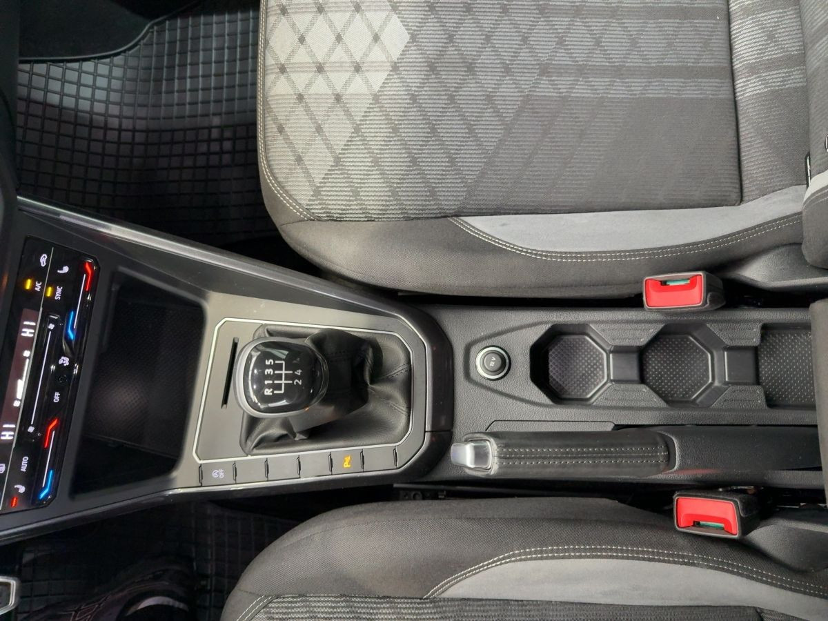 Polo 1.0 TSI R-Line ACC LED-Matrix Climatronic Bluet. Lane Ass. Start/Stopp