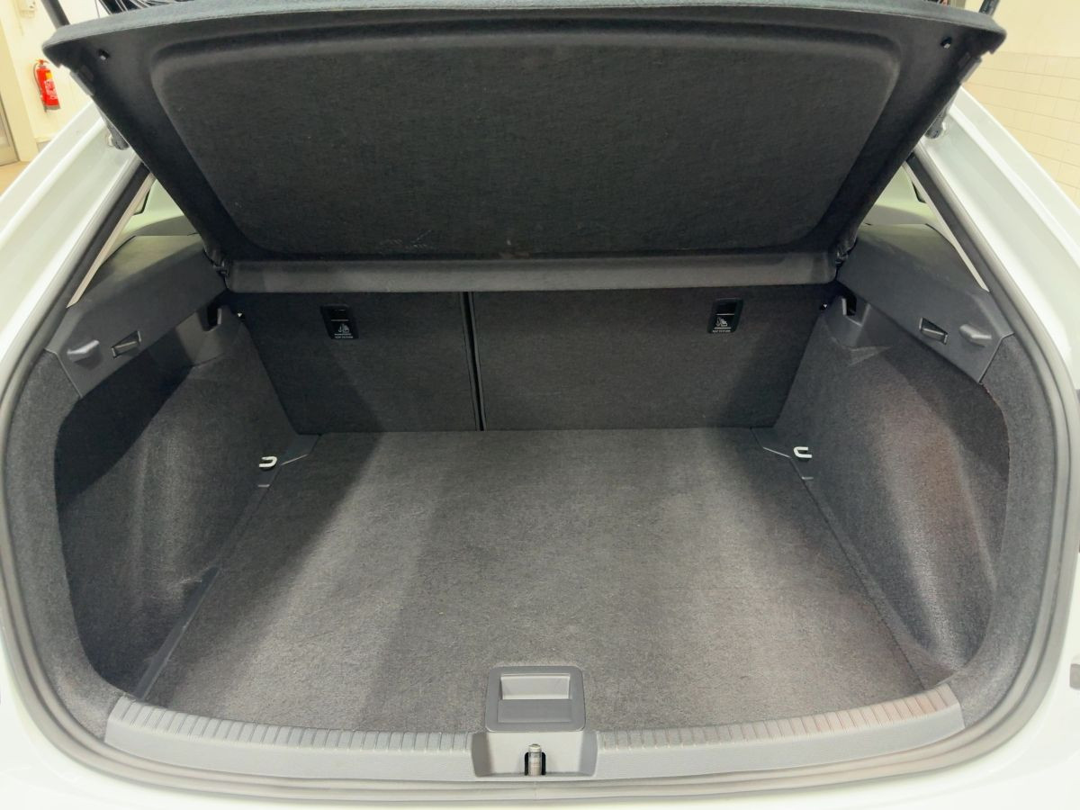 Taigo 1.5 TSI DSG Style ACC AHK Navi Pano LED-Matrix Kamera Sitzh. Lane Ass.