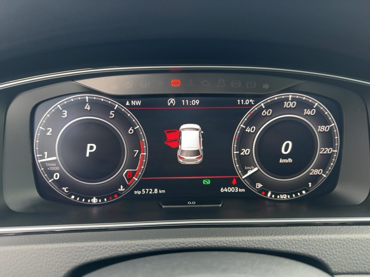 Golf VII GTI Performance 2.0 TSI DSG ACC LED Navi DYNAUDIO Climatronic Sitzh.